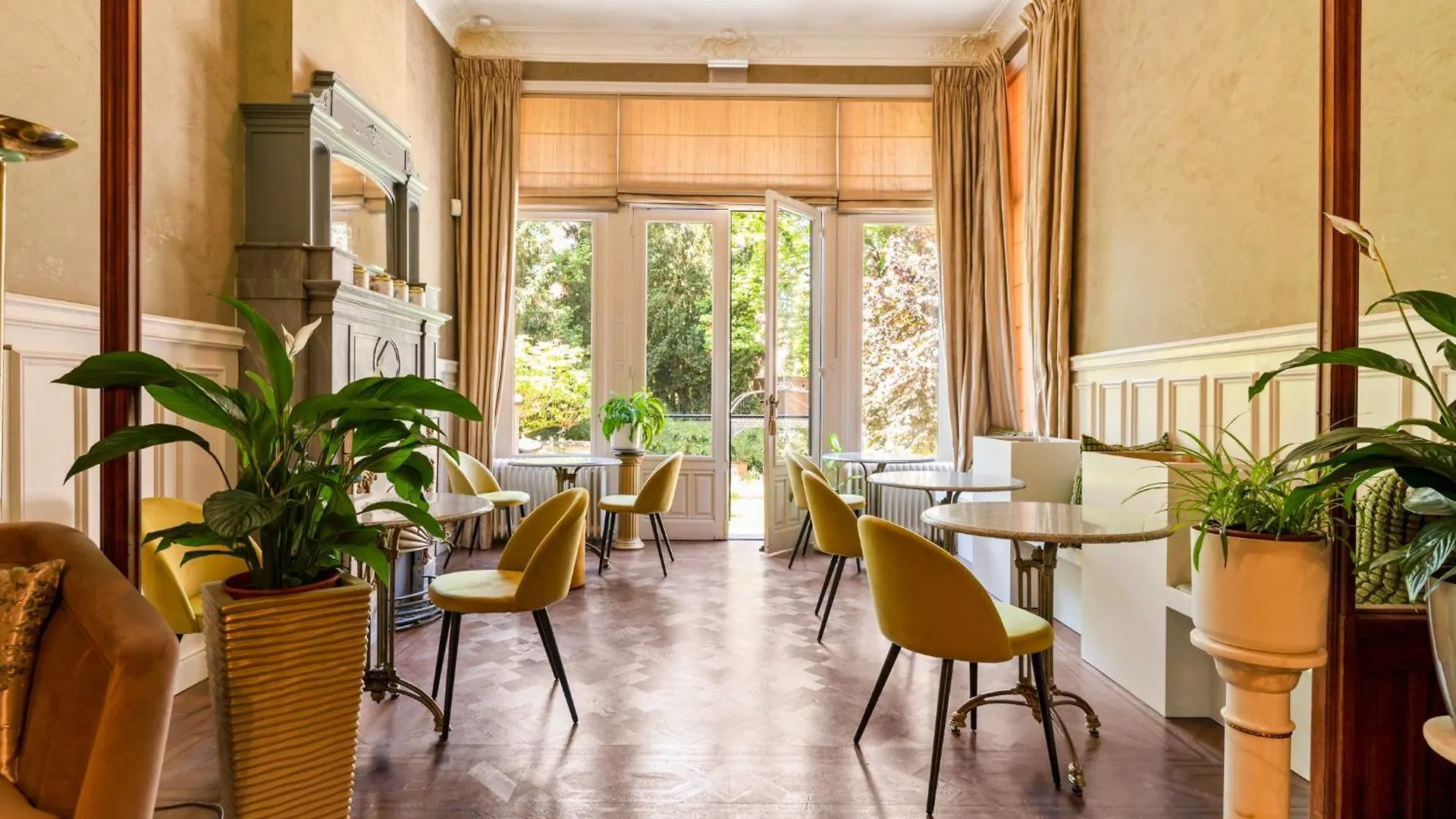 B&B Baron Osy Suite Second Garden Antwerpen 0*,